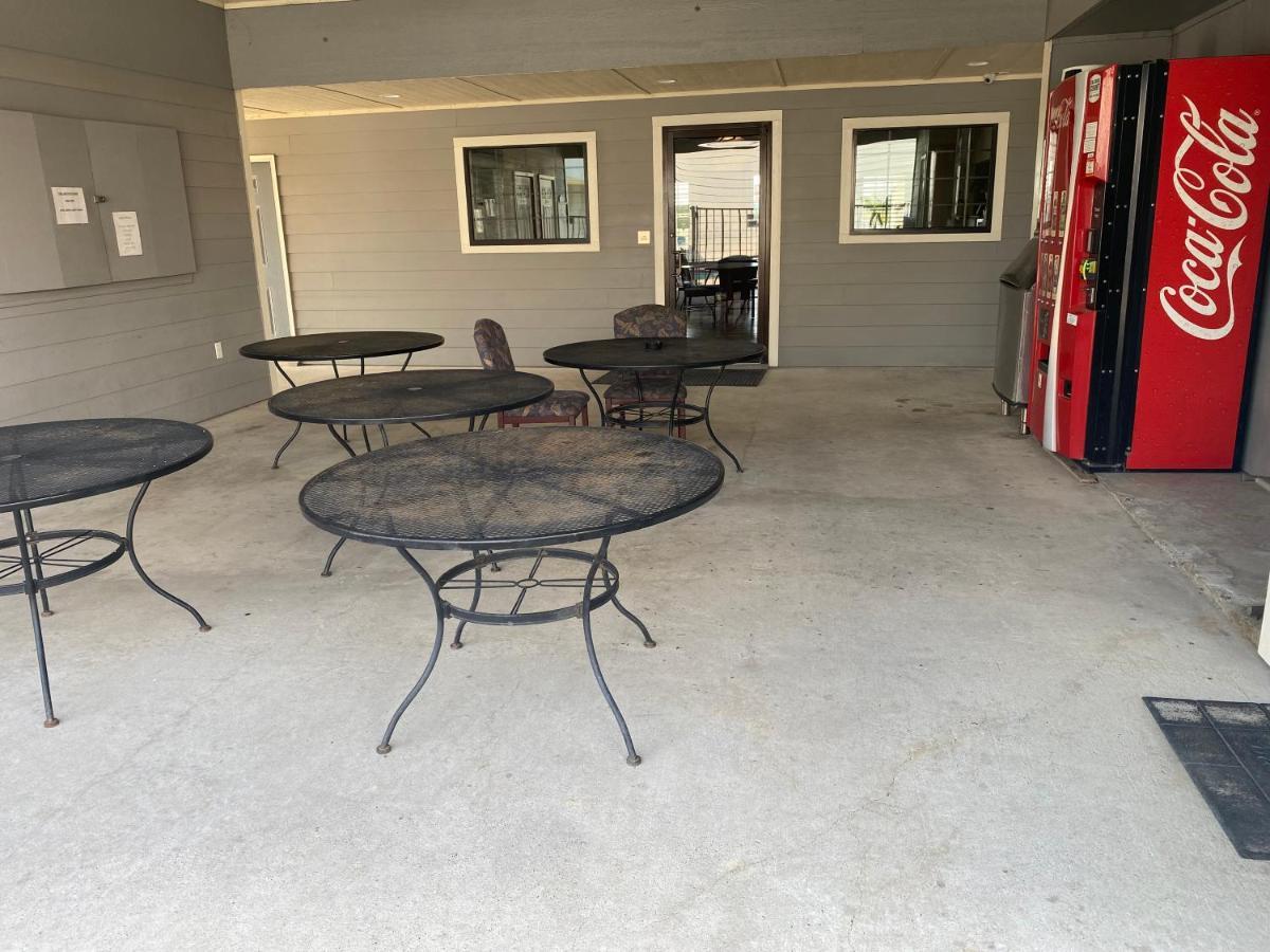 Southern Inns And Suites Now Offering Rv Spaces For Rent Yorktown Экстерьер фото