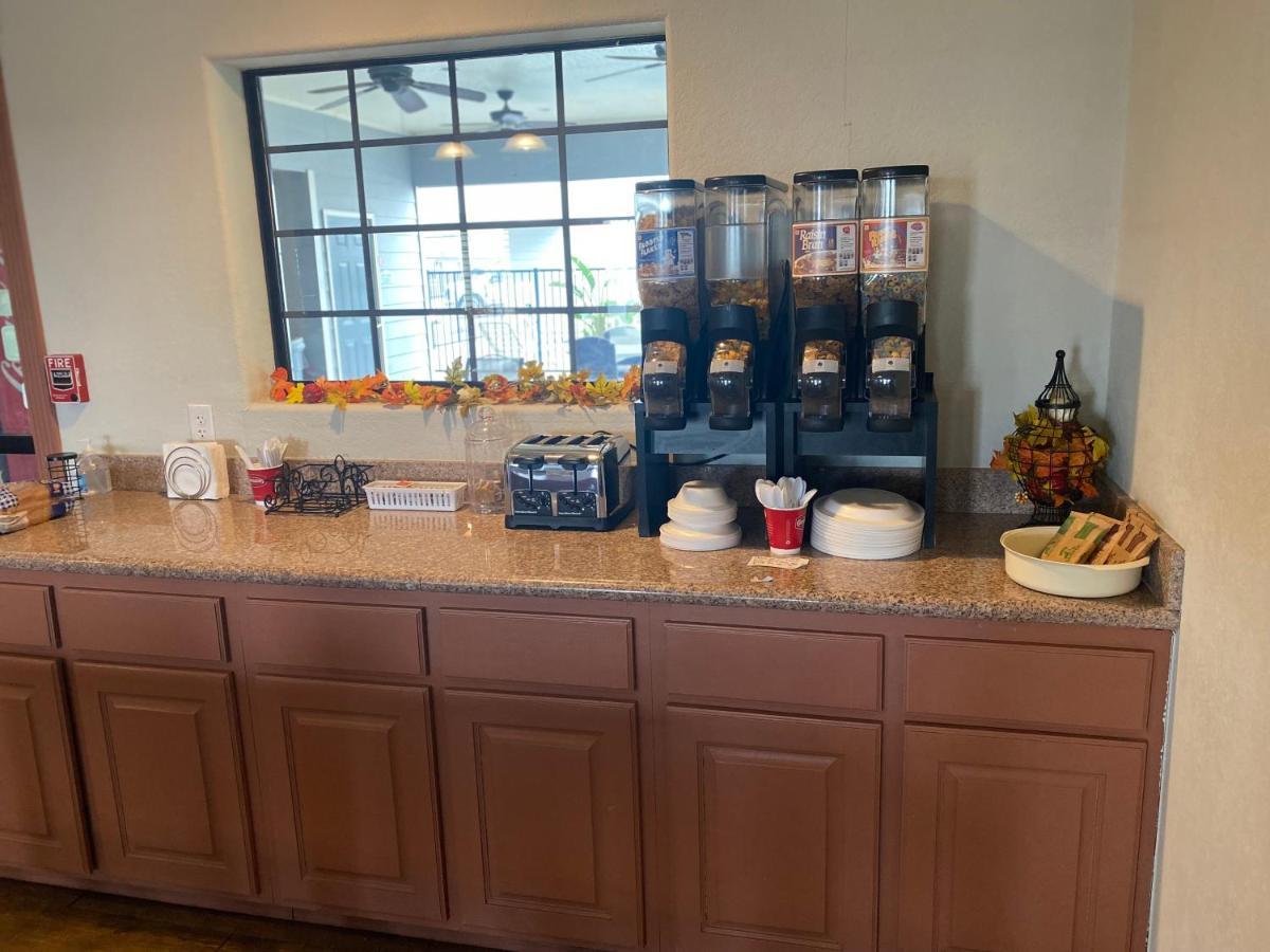 Southern Inns And Suites Now Offering Rv Spaces For Rent Yorktown Экстерьер фото